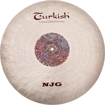 NJG Flat Ride – Dunkler Klang mit schimmernder Oberfläche. Mit und ohne Nieten erhältlich, für präzise Artikulation.