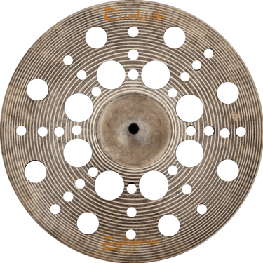 Zephyros Holey Hi-Hat – Leichte Effekt-Hi-Hat mit Bohrungen. Trockener Klang und schnelle Ansprache.
