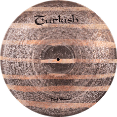 Dark Hammer Serie von Turkish Cymbals – Gedrechselte und ungedrechselte Streifen mit brillantem äußeren Rand.