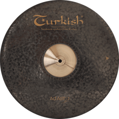 Crash πιατίνι 18″ Ad Astra της Turkish Cymbals – ζεστό, με γρήγορη απόκριση, καθαρό sustain και αρμονική άρθρωση.